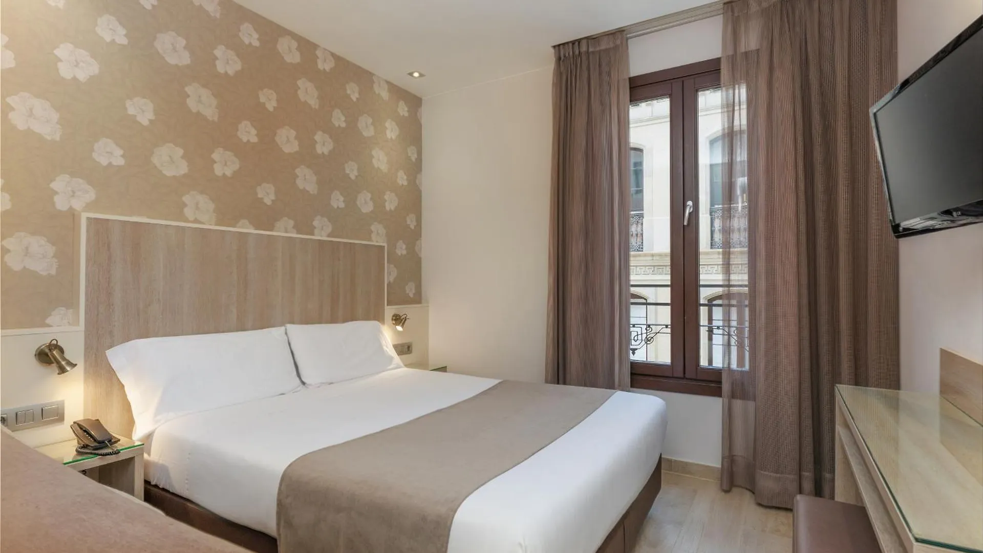 ברצלונה Hotel Santa Marta