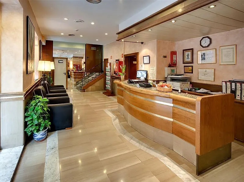 Hotel Santa Marta Barcelona 2*,