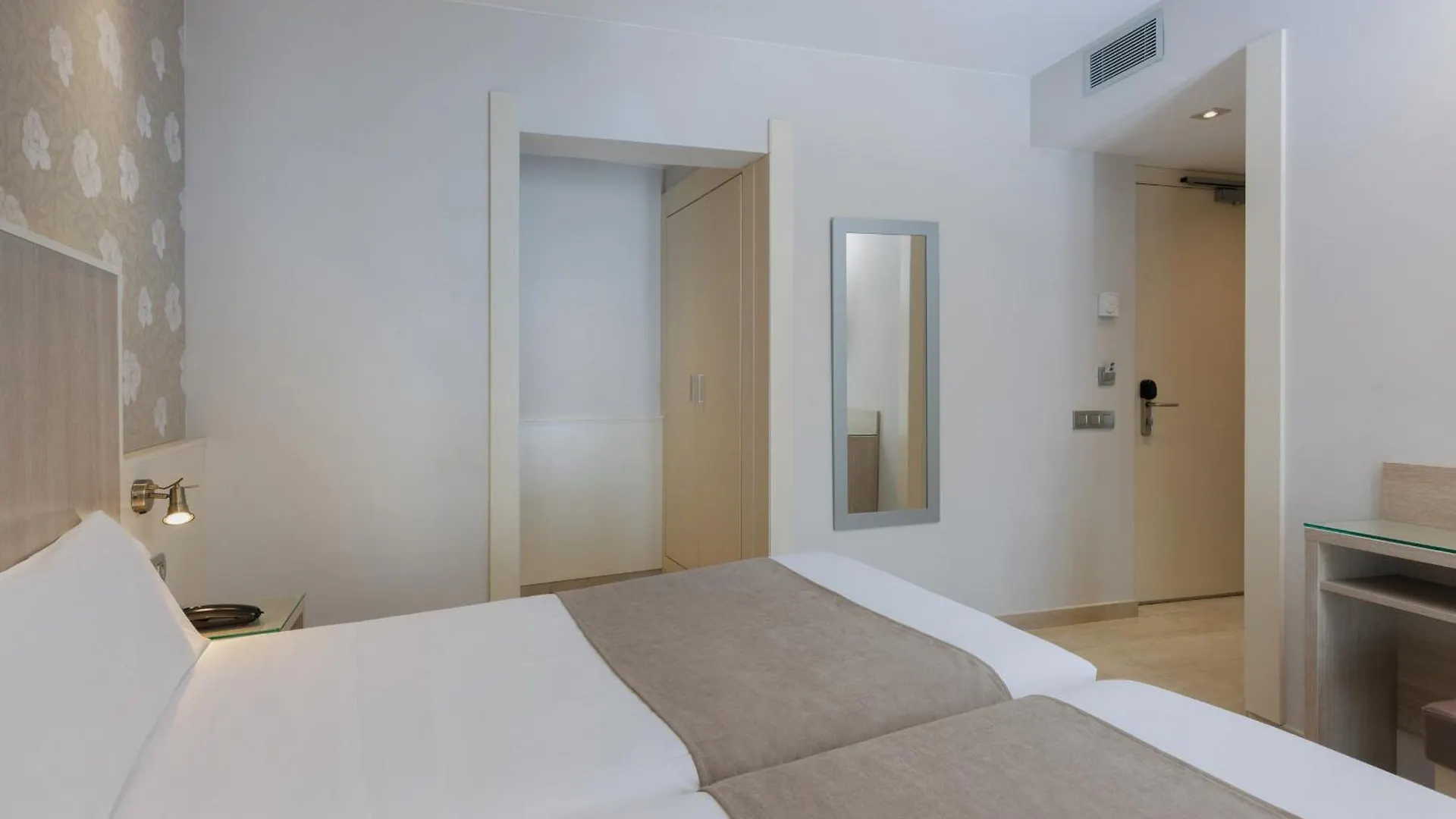 **  Hotel Santa Marta Barcelona Spain